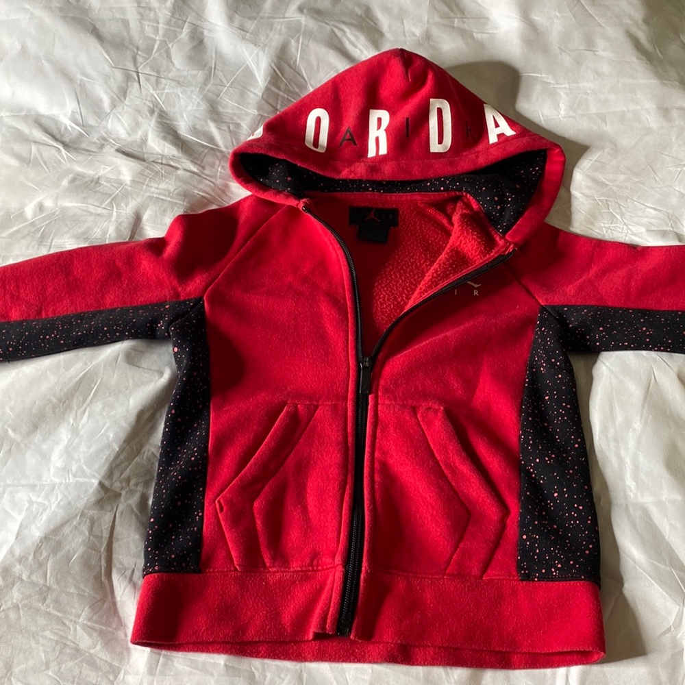 Nike Air Jordan Black & Red front zipper hoodie size 7L 116-122cm 6-7 Yrs.